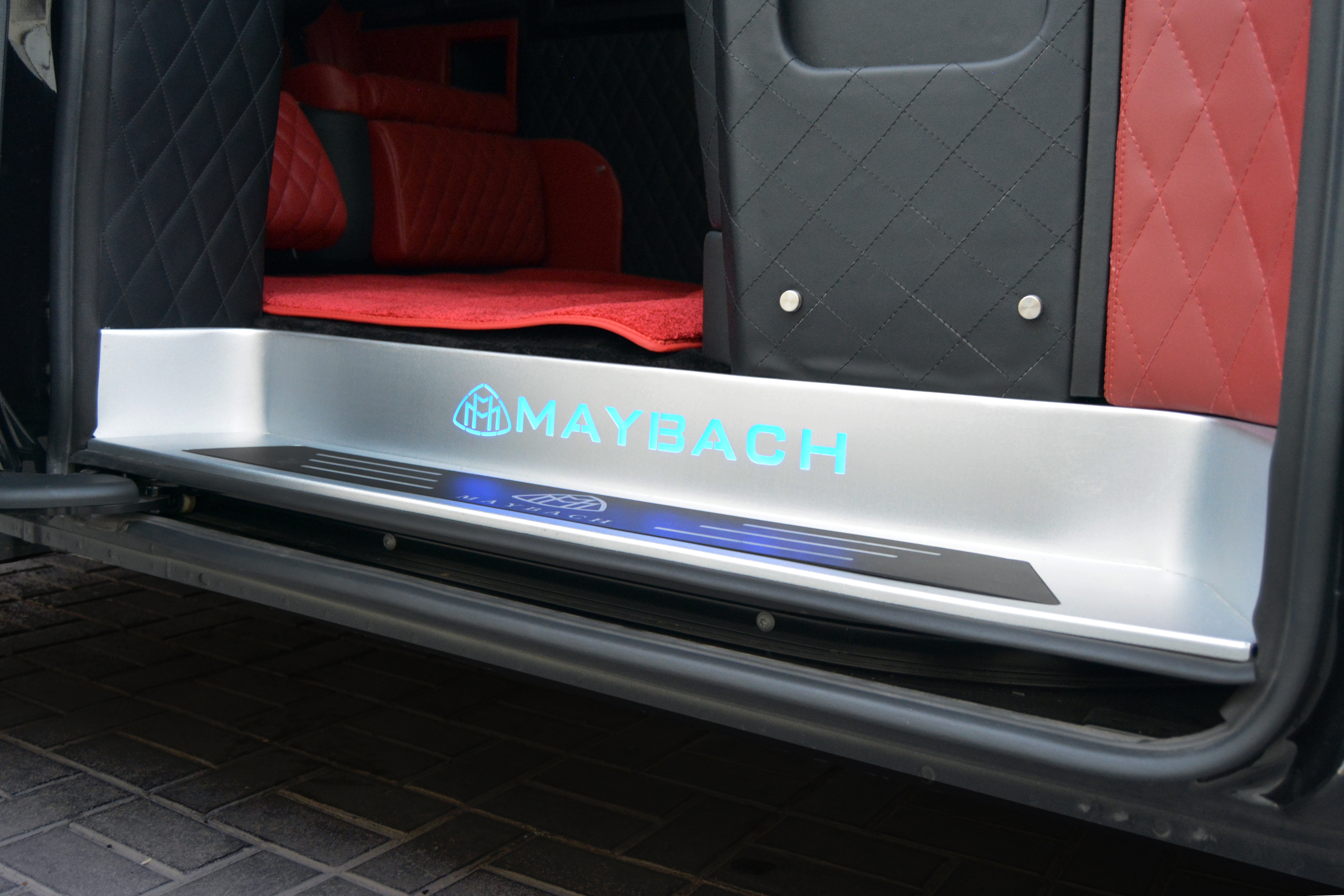 FVIP-02 VIP FOOTREST MAYBACH